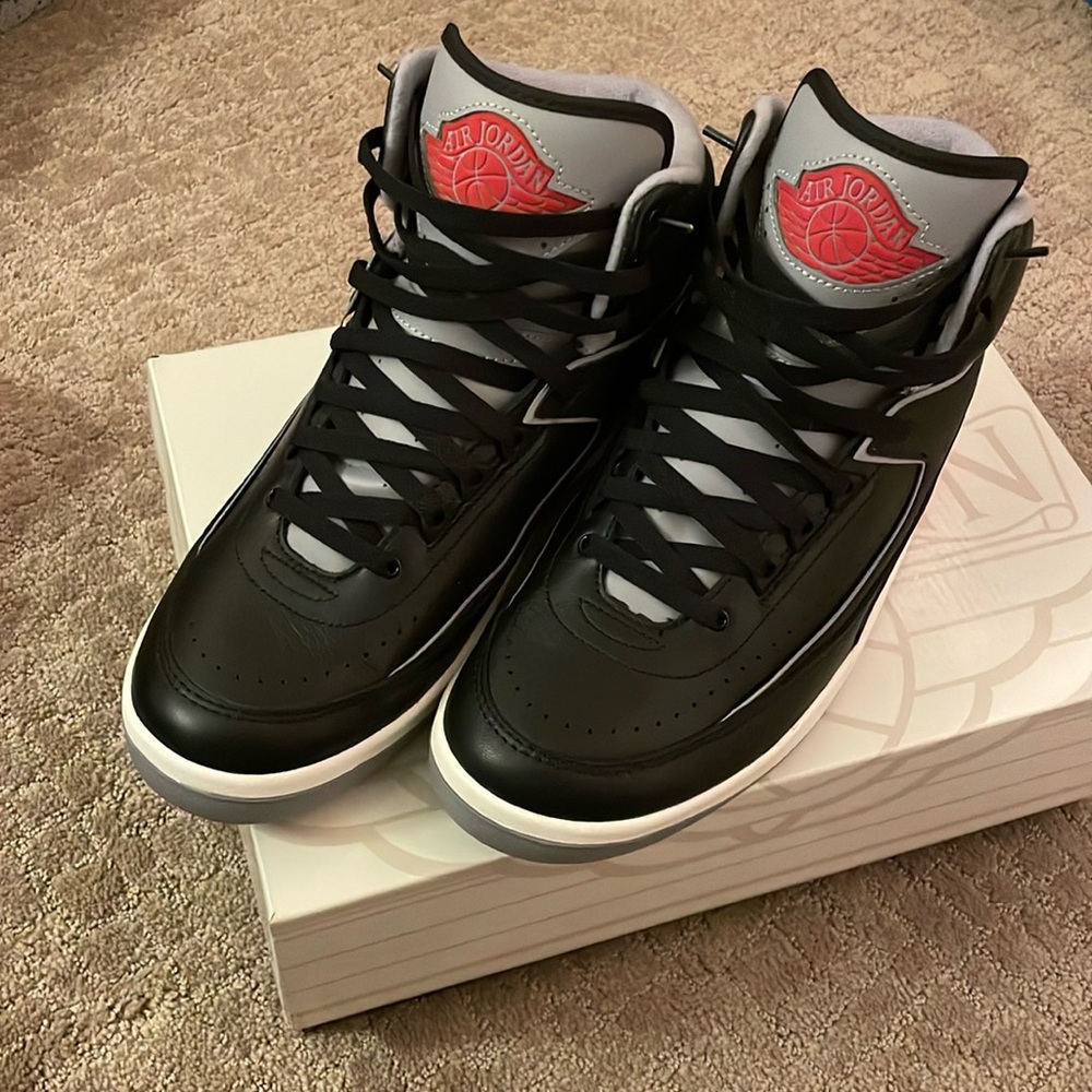 NEW - men’s size 9.5 Nike Air Jordan 2 Retro (high)